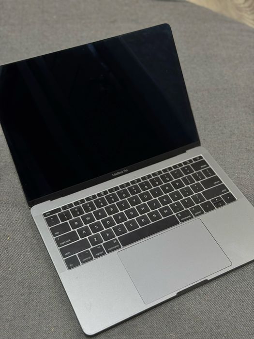 MacBook Pro 13” 2017 | Идеал | 256GB SSD | Срочно