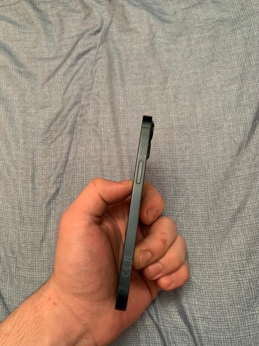 Айфон 13 весь в родне 86