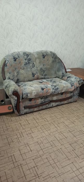 Продам диваны для гостиной