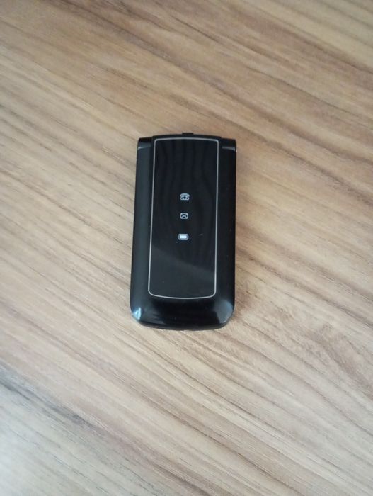 Novey a 70 i telfoni sotiladi