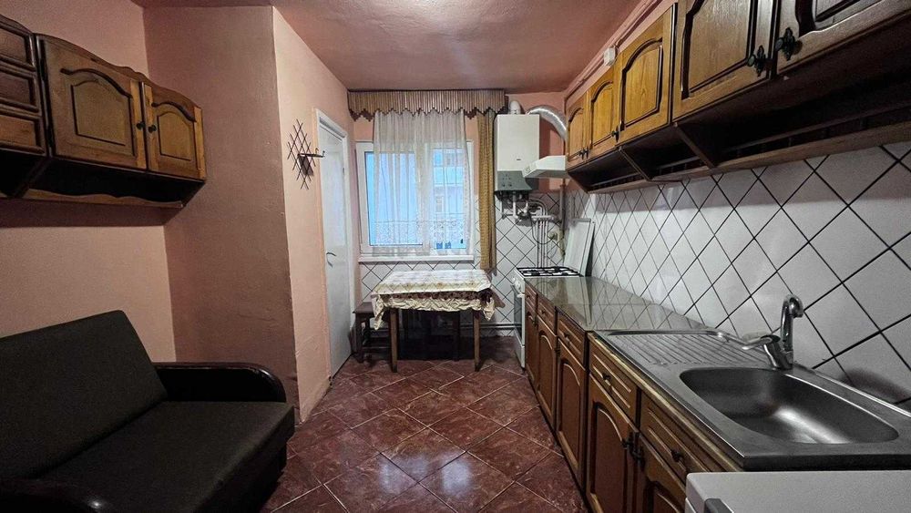 Închiriez apartament 2 camere, 56 mp, Unirii Dej, centrală proprie