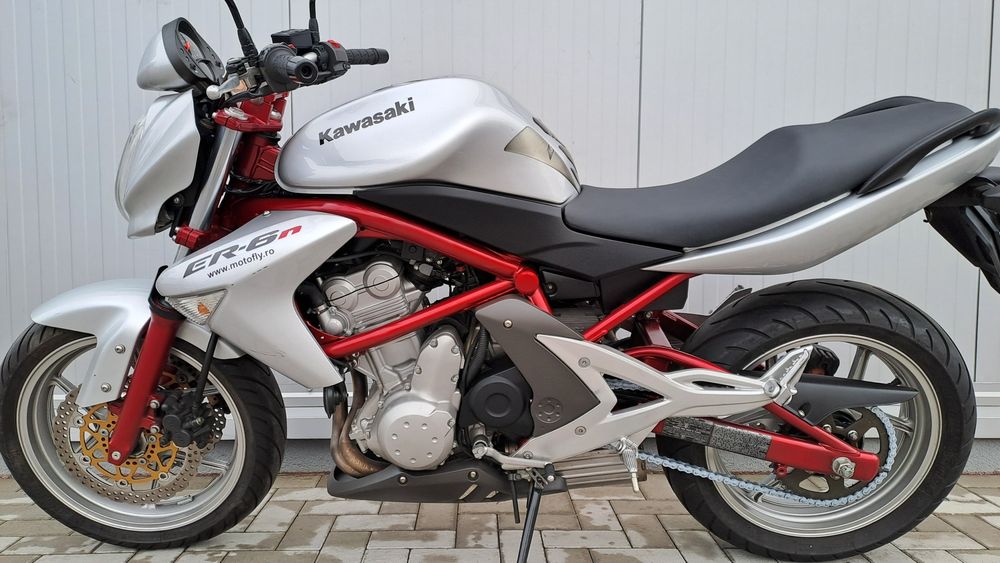 MotoFly Ploiesti vinde Kawasaki Er-6n 2006
