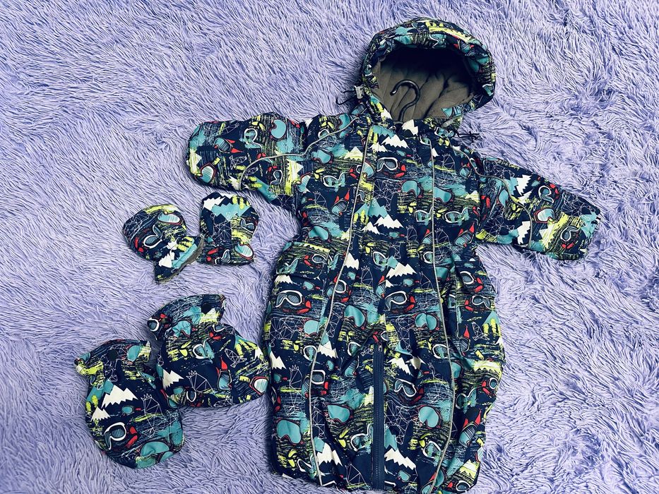 Продам детский комбинезон