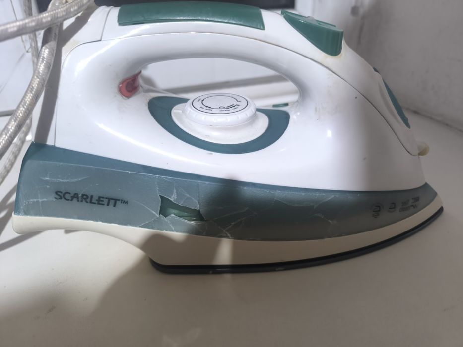 Продаю      утюг