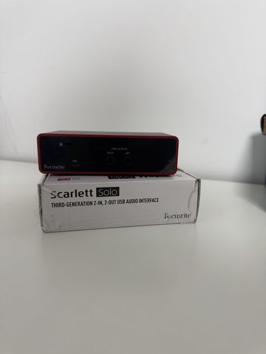 Focusrite Scarlett Solo 3rd Gen – ca nouă