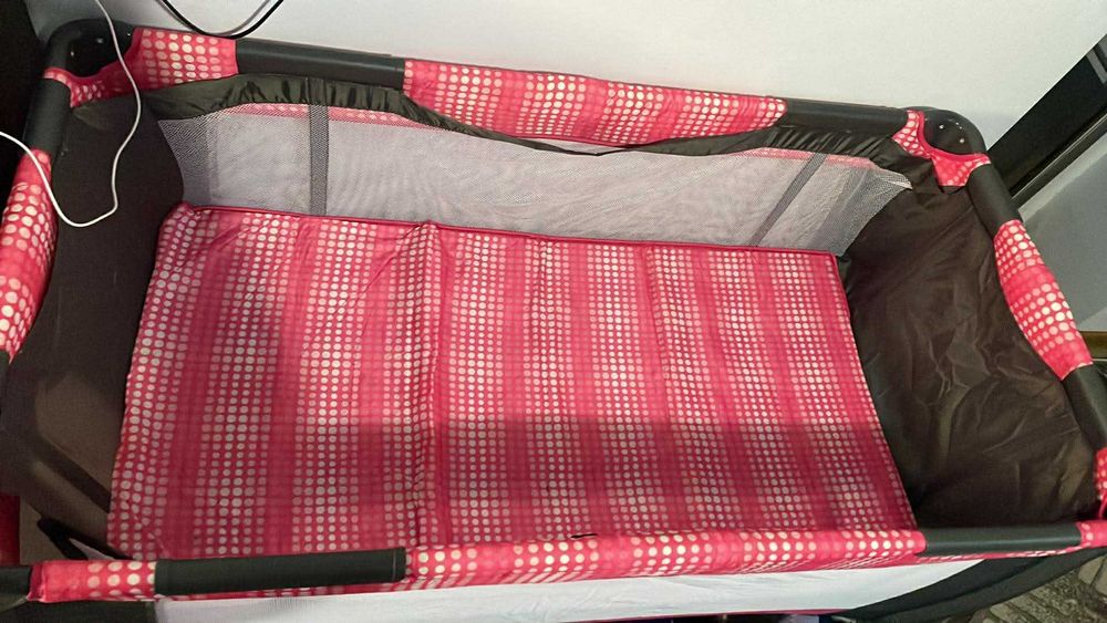 Pătuț pliabil pentru nou născyri in stare foarte bunăă