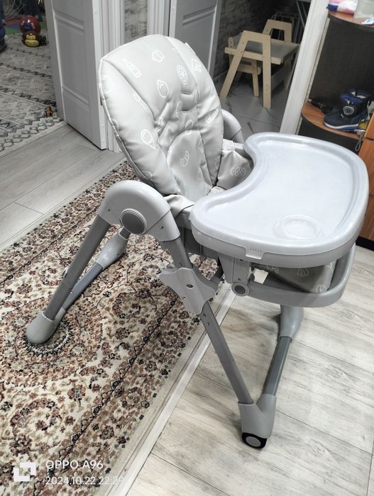 Продам детский стол кормления