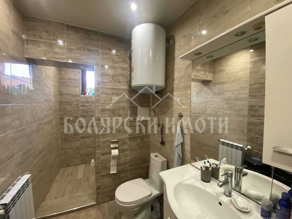 Продава се Къща в Дебелец - 110 кв.м за 1955 €/кв.м - Снимка #13