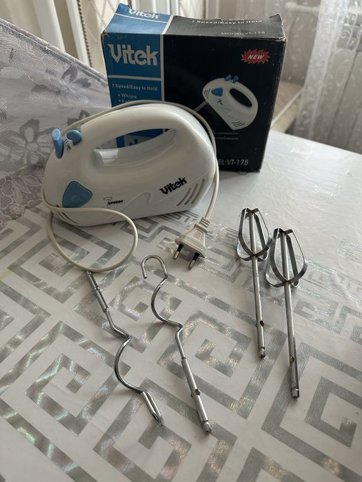 Продам миксер Vitek