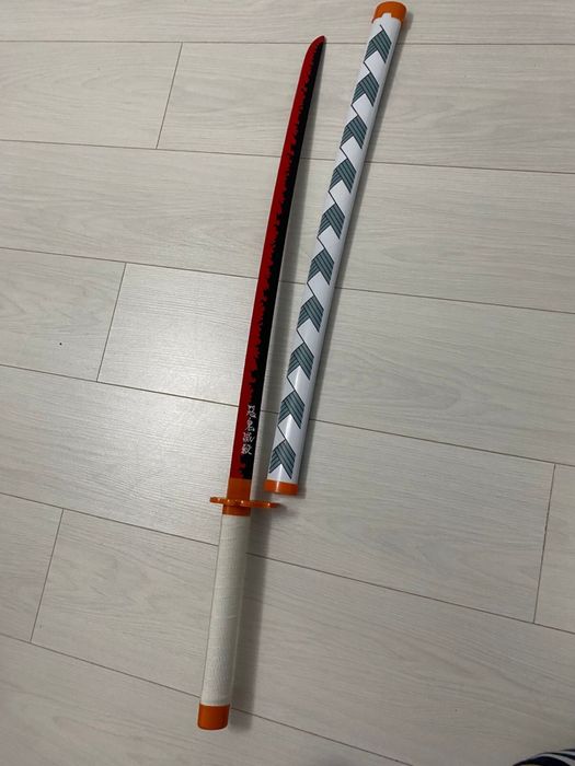 Игрушка катана аниме