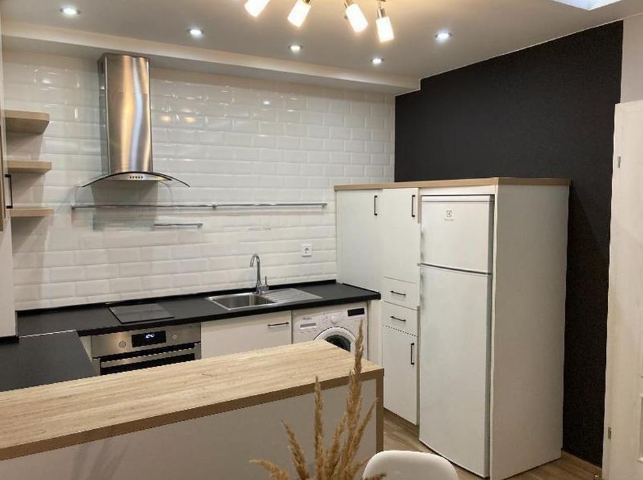 Дава се под наем Двустаен апартамент в София, Младост 1А - 60 кв.м за 618.12 € - Снимка #2