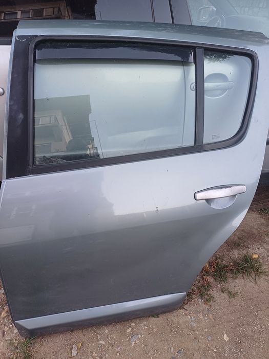 Ușă sandero 2008 stânga spate și pasaje stânga dreapta