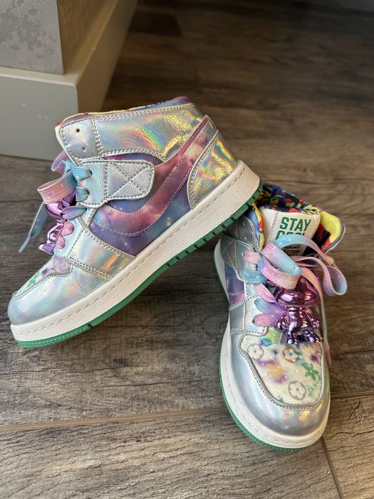 Детские кроссовки