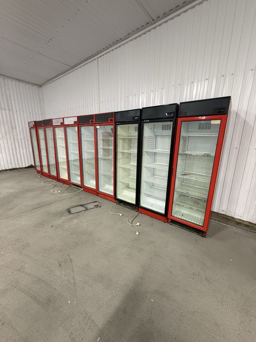 Нужен витриныие холодильник