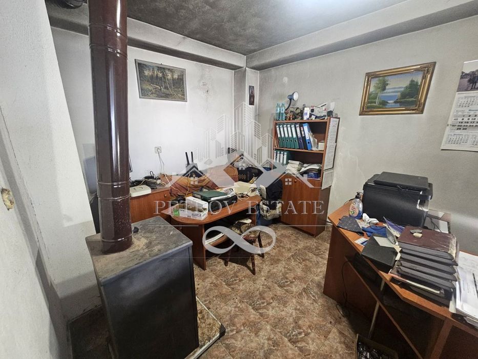 Пром. помещение в Пазарджик, област-гр.Велинград площ 345 цена 190000