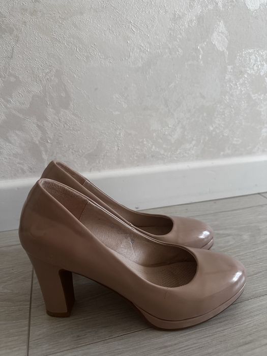 Продам б/у туфли 37 р