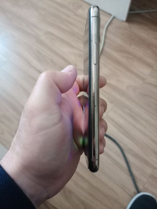 Ayfon 11 pro xolati yaxshi xammanarsai radnoy