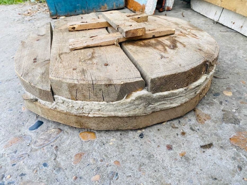 Деревянный люк утепленный