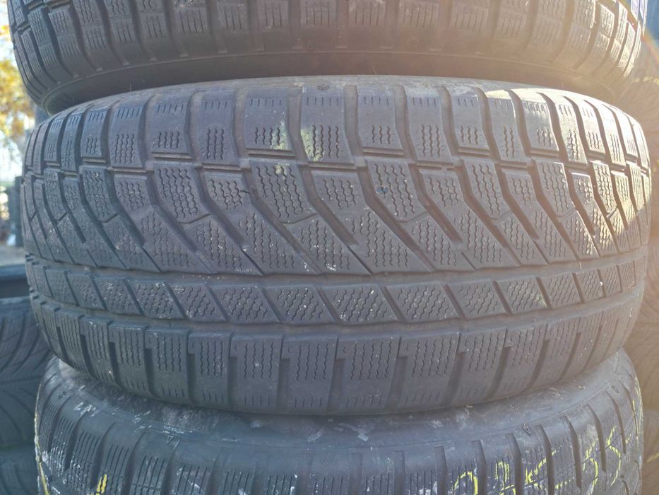 4 Anvelope de IARNA - 235/55/18 104V - Falken EuroWinter - Stare F BUNA - DOT 2022 !