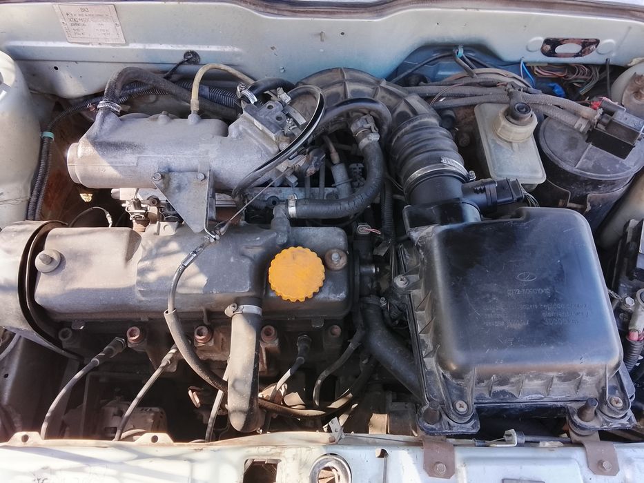 Продам двигатель с коробкой