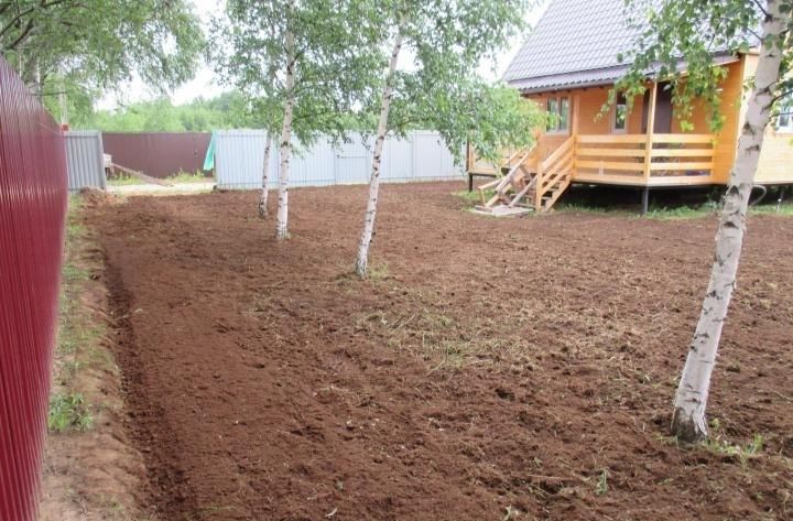 Вспашка земли-культивация