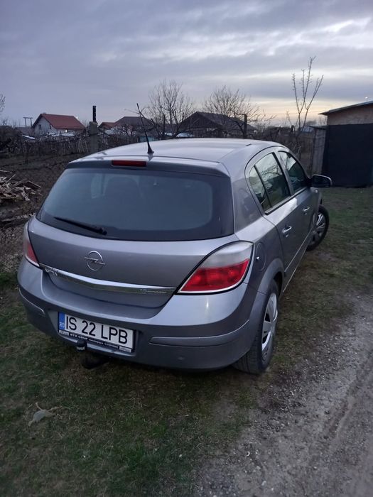 Vând Opel Astra H