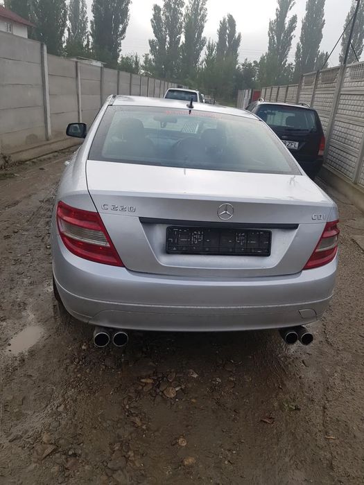 Dezmembram Mercedes C-Class W204 berlina
