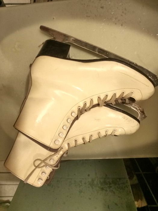 Oргинални кожени кънки за лед N 41