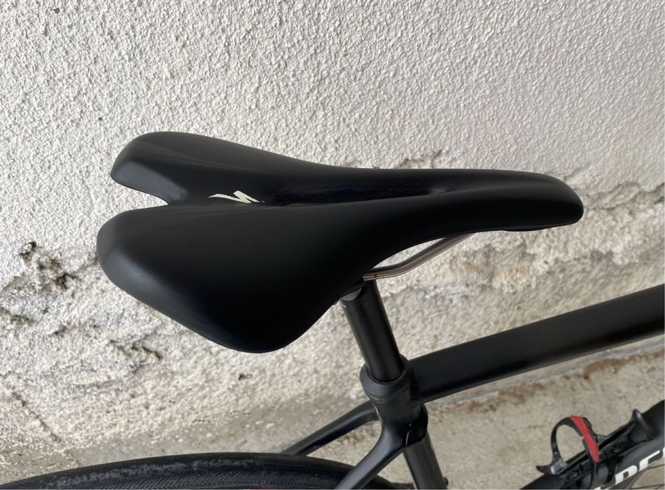 Шосеен велосипед - Specialized Roubaix - Размер 56