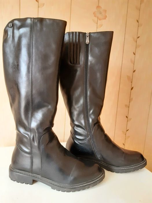 Женские зимние сапоги