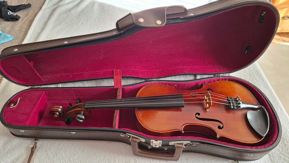 Стара майсторска виола с калъф