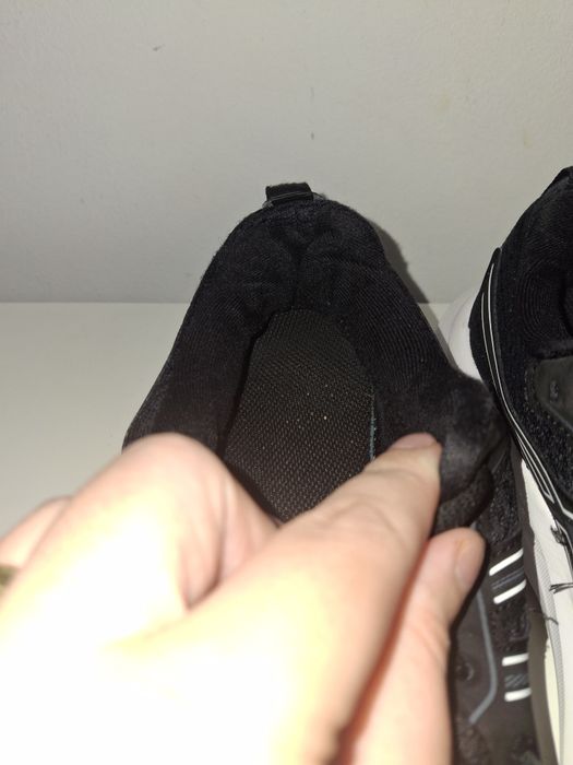 Adidasi asics marime 40.5