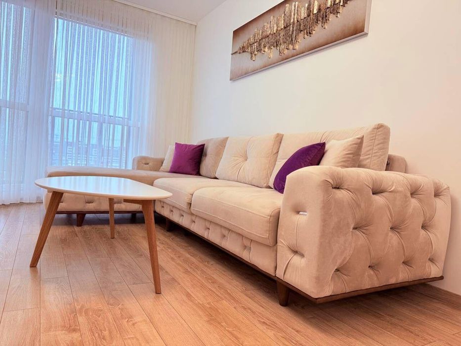 Дава се под наем Двустаен апартамент в Бургас, Изгрев - 72 кв.м за 663 € - Снимка #1