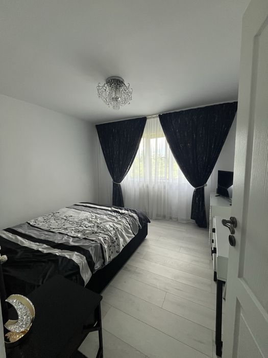 Apartament de inchiriat cu 2 camere.