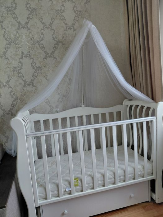Продам детскую кроватку