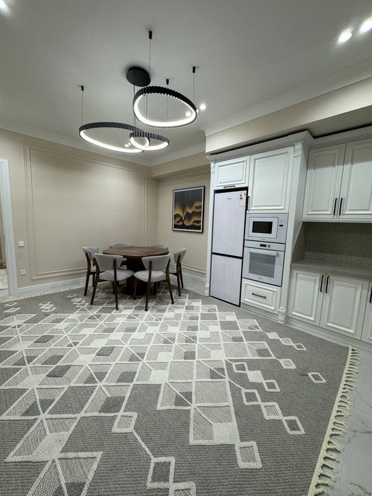 Продаётся 4/3/8, 130квм на Ул.Махтумкули