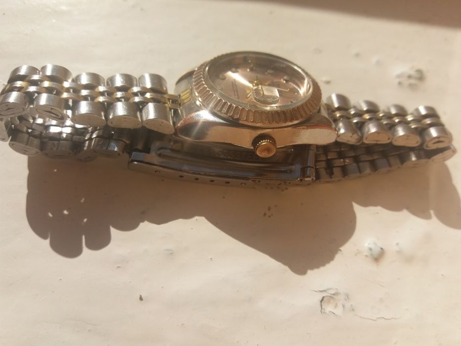 Продается наручные часы