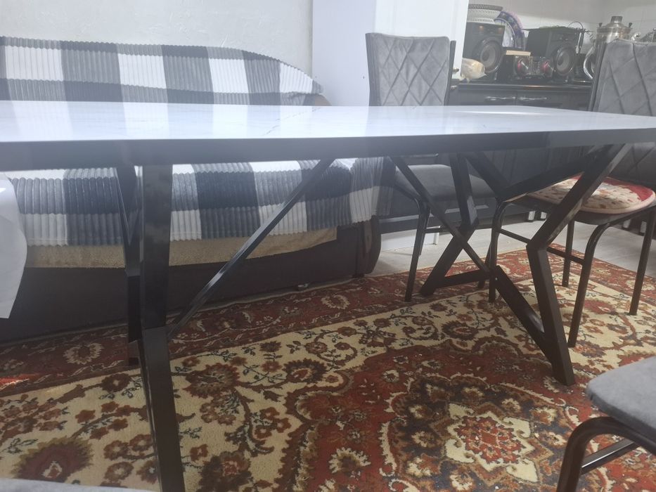 Кухонный стол, новый