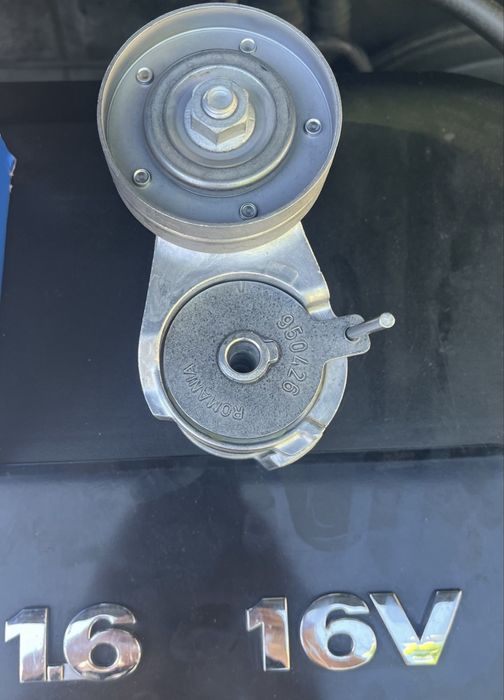 Rolă întinzător curea transmisie SKF pentru VW  golf 4 ! Produsul este NOU !!!