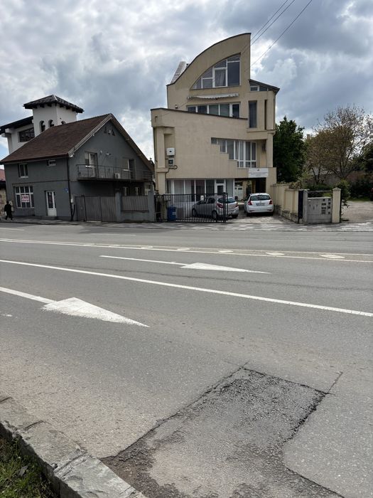 Vind cladire de birouri
