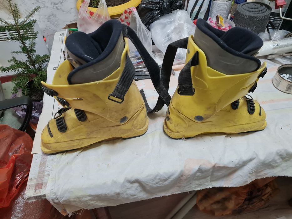 Продам Лыжные ботинки