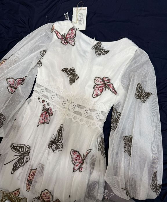 Нежное белое платье