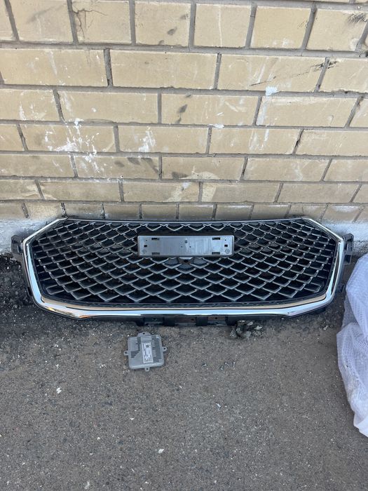Фара и решетка радиатора на Хавал н 6