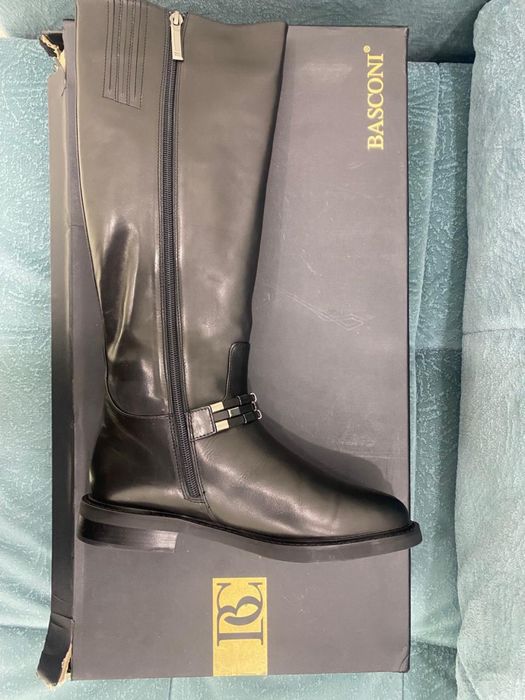 Зимние сапоги продаю.