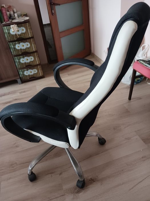 Офис стол с облегалка