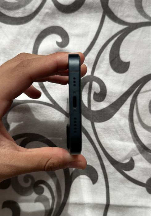 продам iPhone 13 256гб