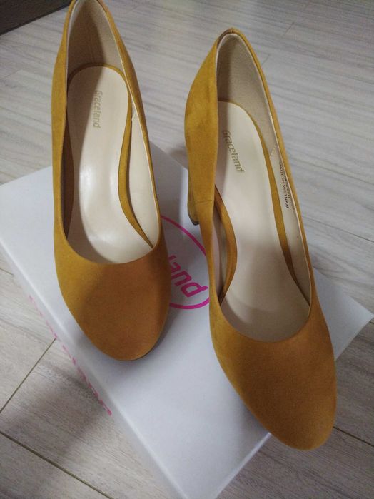 De vanzare  pantofi dama cu toc, marime 38