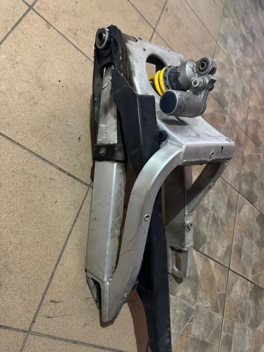 Dezmembrez yamaha r6 1998-2005