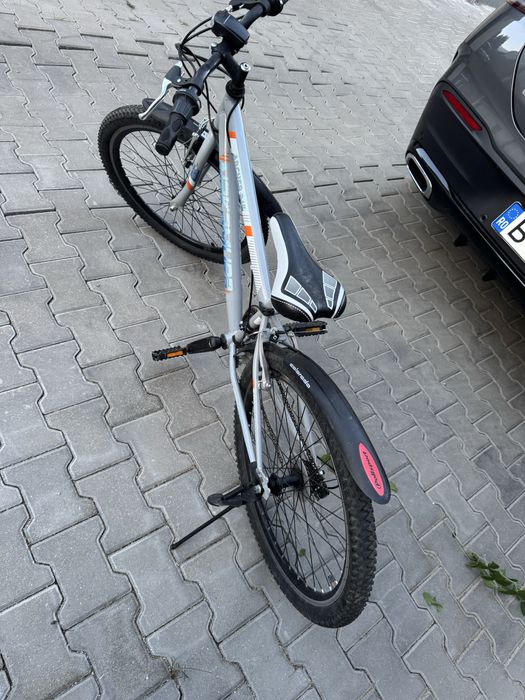 Vand bicicleta  ARCHER 24 “ pentru varsta de 8-14 ani