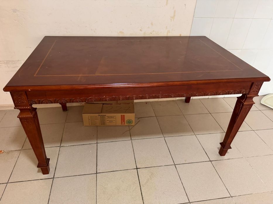 Продам стол